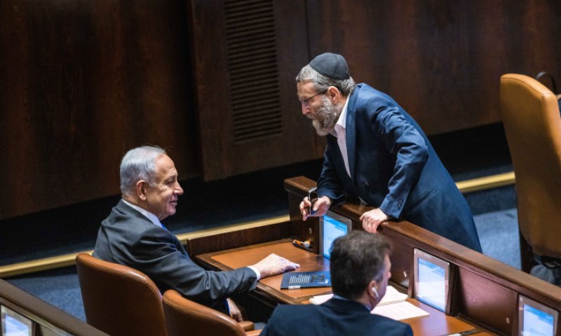 החרדים מתנגדים לשינוי חוק יסוד לימוד תורה, הרב לנדו: "גם בסיכום הזה הם לא עומדים?"