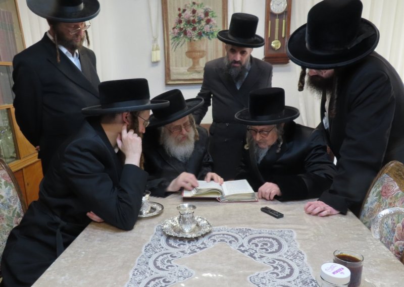 באדיבות המצלם