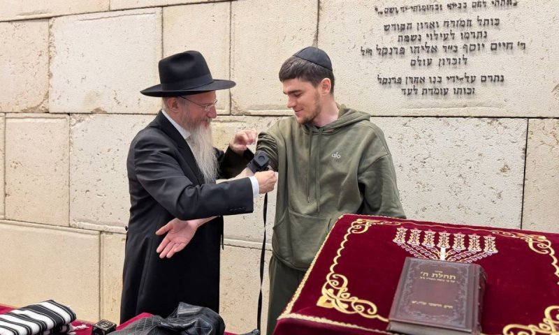 רוסיה העניקה אזרחות רוסית לשורד השבי מקסים הרקין