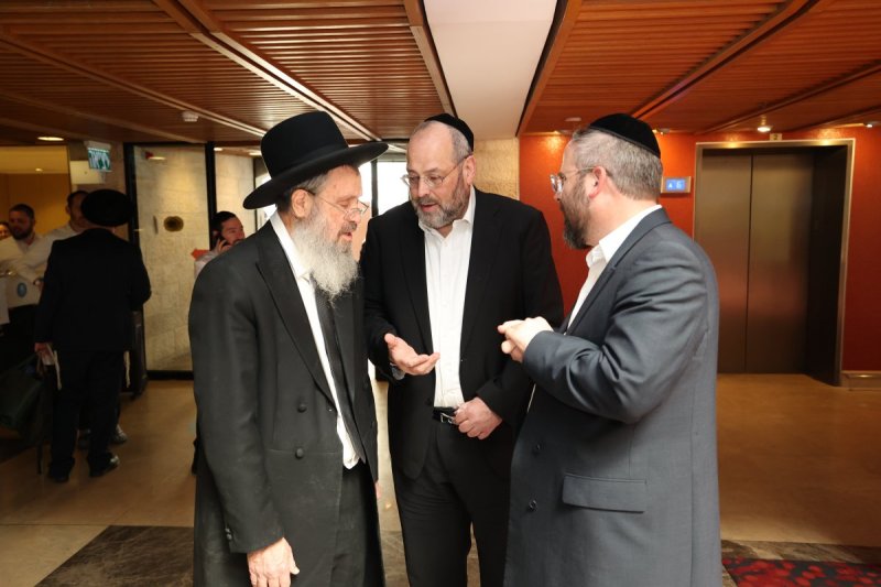 קובי הר צבי ומאיר זלזניק