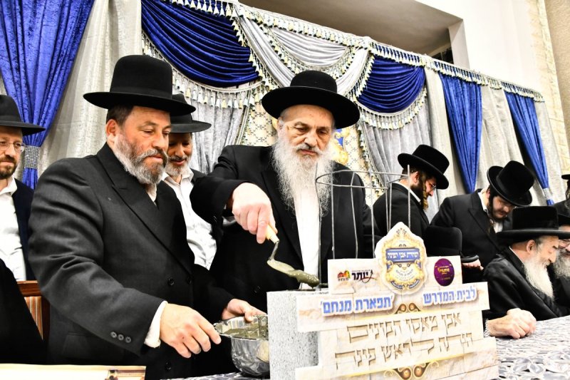 באדיבות המצלם