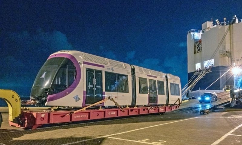 במבצע לוגיסטי ייחודי: הקרונות הראשונים של הקו הסגול הגיעו הלילה 