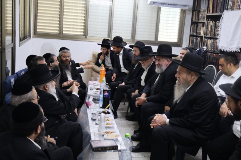 באדיבות המצלם
