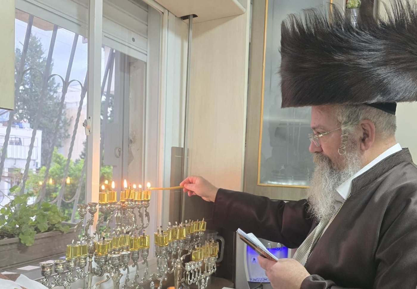 באדיבות המצלם