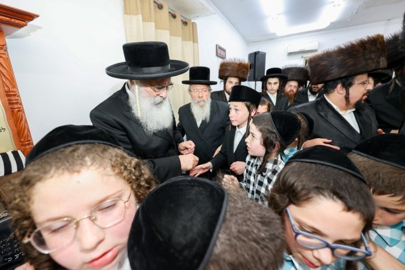 באדיבות המצלם