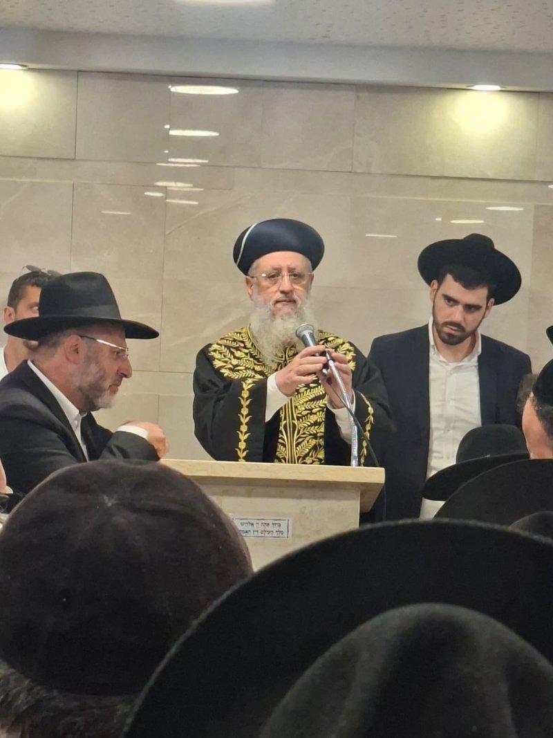 באדיבות המצלם