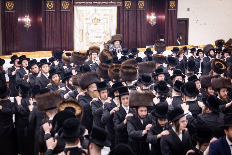 אברומי בלום, אחים לאנטשעווסקי, אייזיק י.