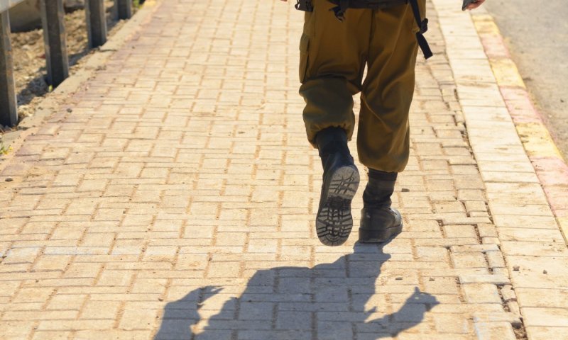 חייל בחופשה נעצר בחשד שירה בילד פלסטיני בן 9