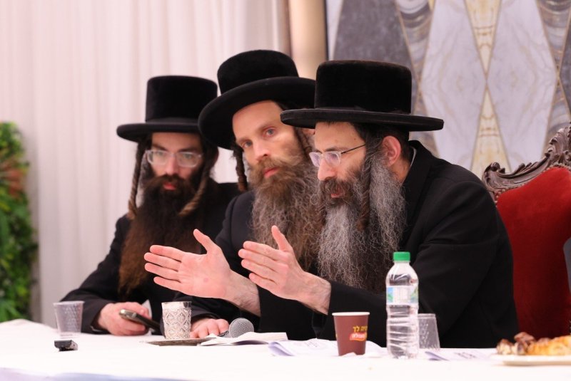 צ. י.