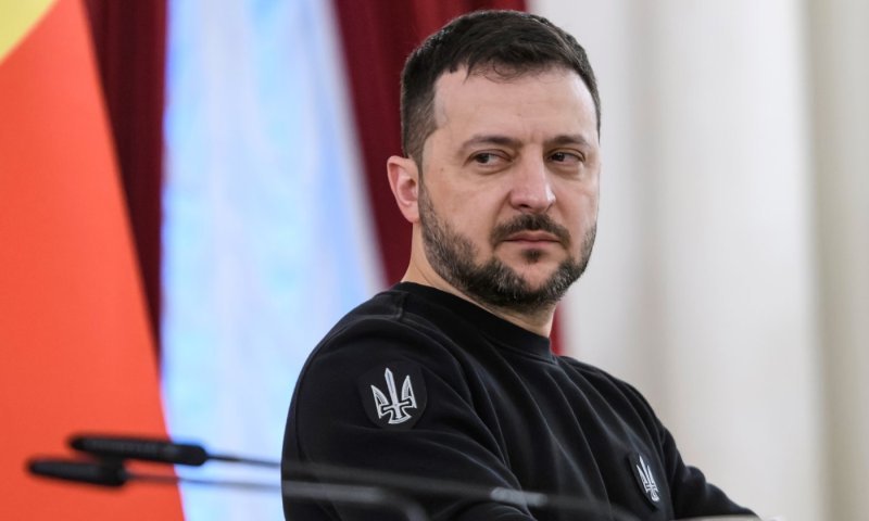 זלנסקי מצהיר: עזיבת שטחים? מוכן למשאל עם