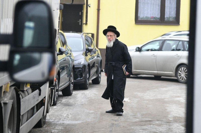 ארי קופרשטוק - פולין