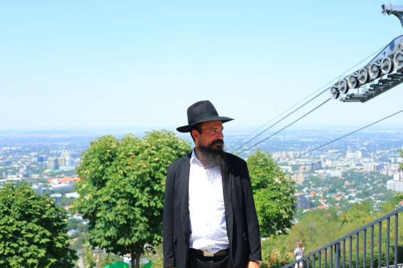 מרדכי לובעצקי