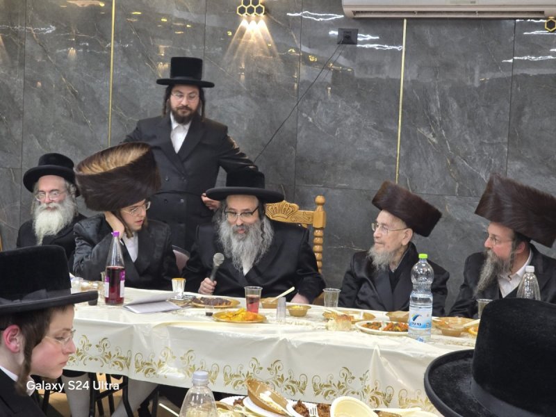 באדיבות המצלם