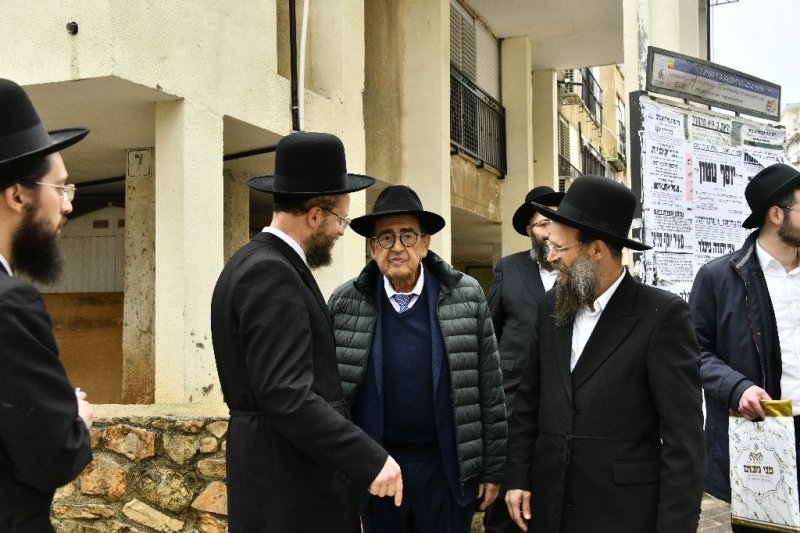 באדיבות המצלם