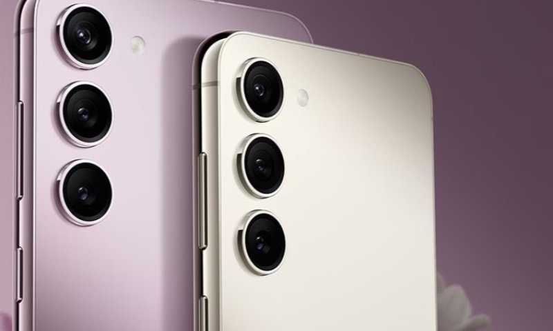 לפני השדרוג הגדול: סמסונג משחררת עדכון ל-Galaxy S23