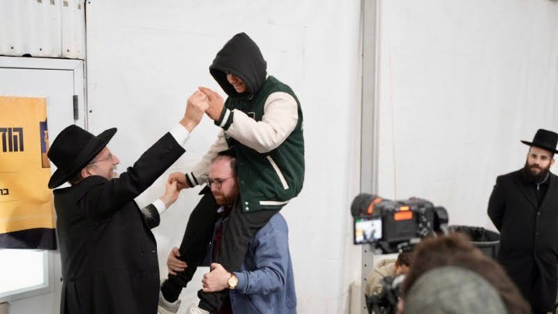 דניאל נפוסי