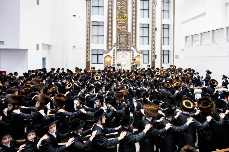 האחים לאנטשעווסקי ואייזיק ג.