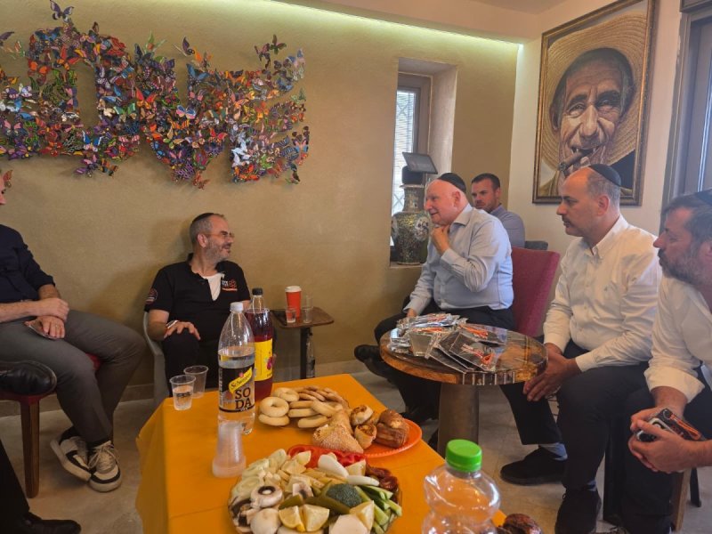 באדיבות המצלם