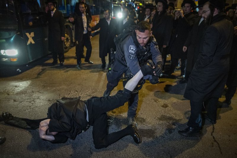 חיים גולדברג, פלאש 90