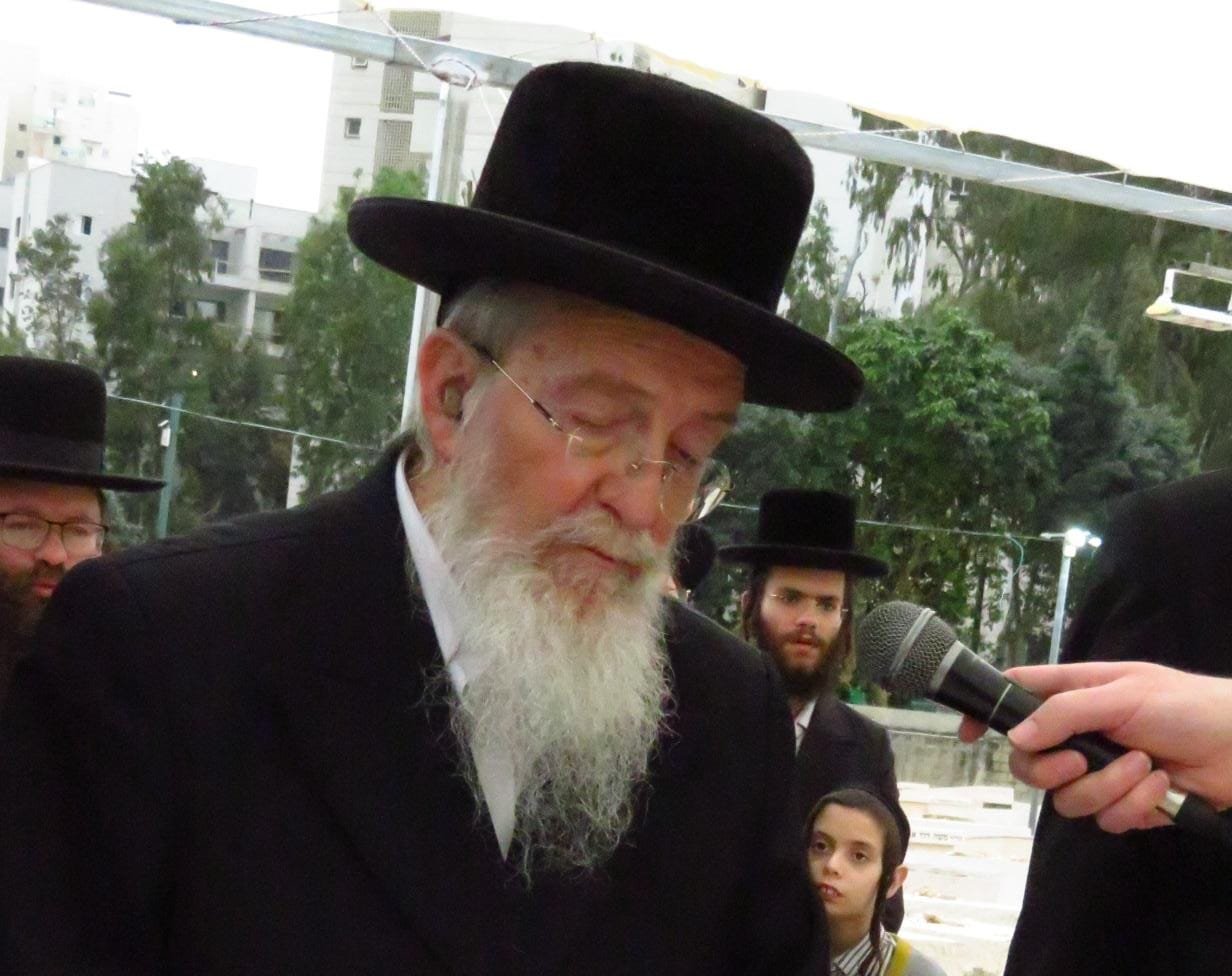 באדיבות המצלם