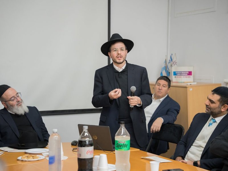 באדיבות המצלם