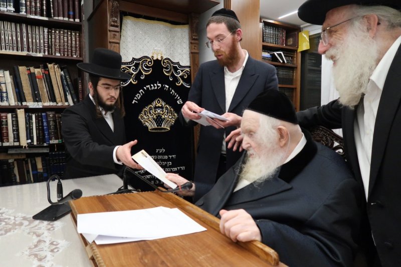 באדיבות המצלם