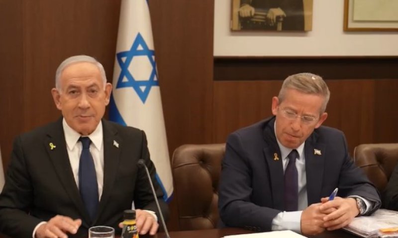 מזכיר הממשלה מאשים: הייעוץ המשפטי מייצג את עמדת העותרים