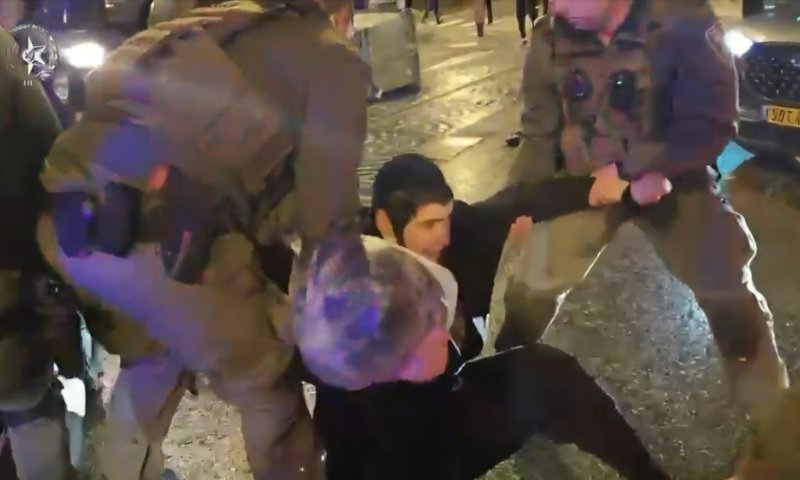 המשטרה פיזרה את המפגינים בירושלים - צירי הנסיעה נפתחו מחדש