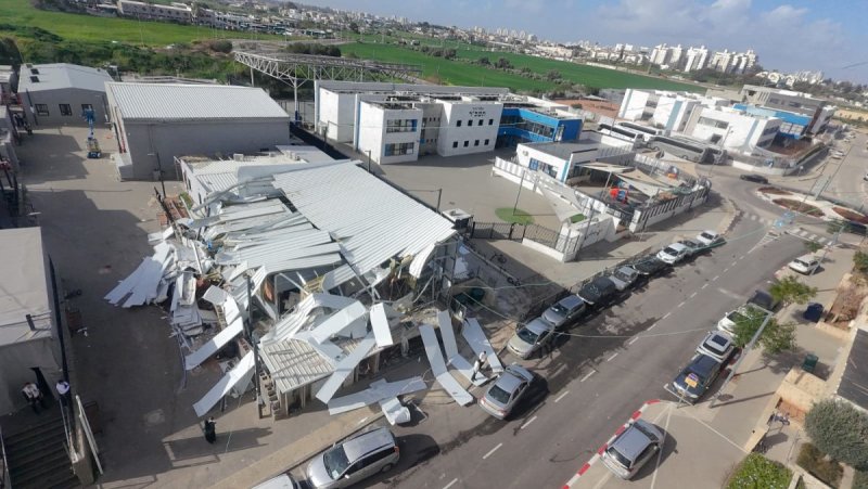 באדיבות המצלם