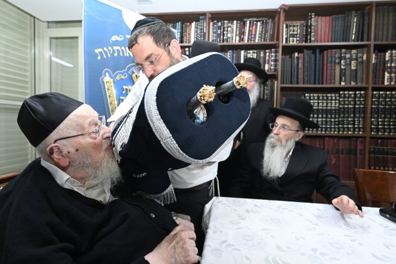 משה גולדשטיין וא. אייזנבאך