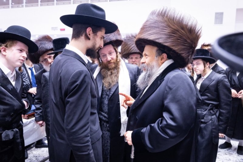 אברומי בלום, אחים לאנטשעווסקי, אייזיק י.