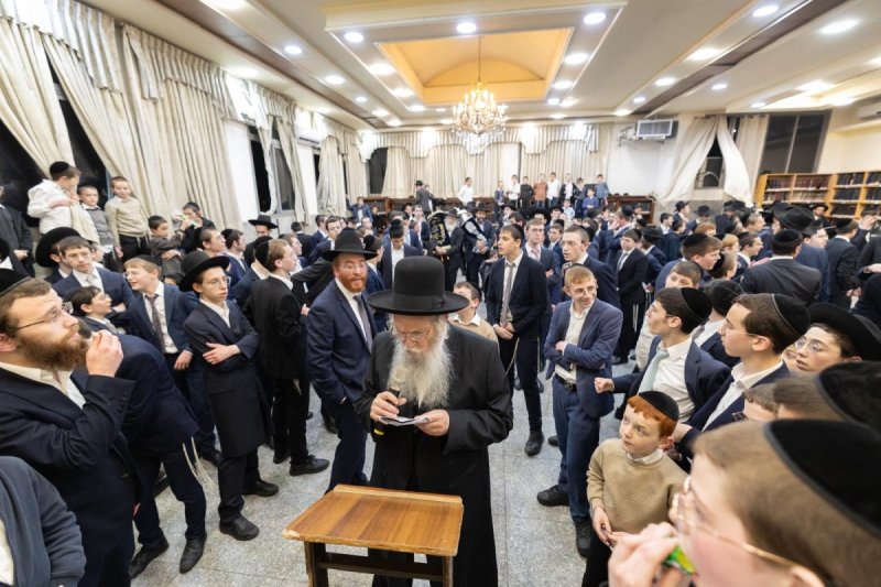 באדיבות המצלם