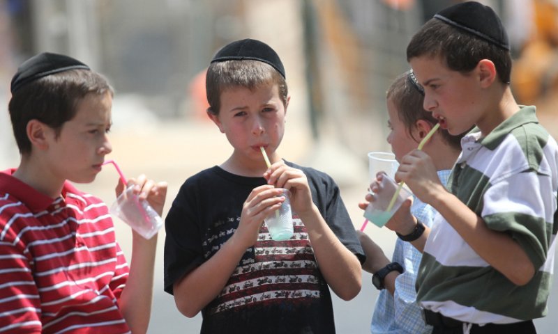 חשש למכת חום: הסימנים שאסור להתעלם מהם והטעות שחובה למנוע בימים הלוהטים