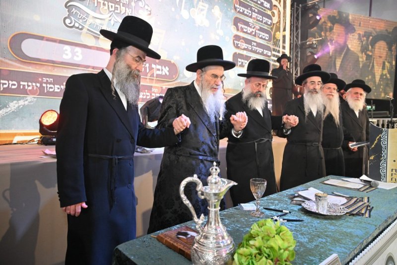 באדיבות המצלם