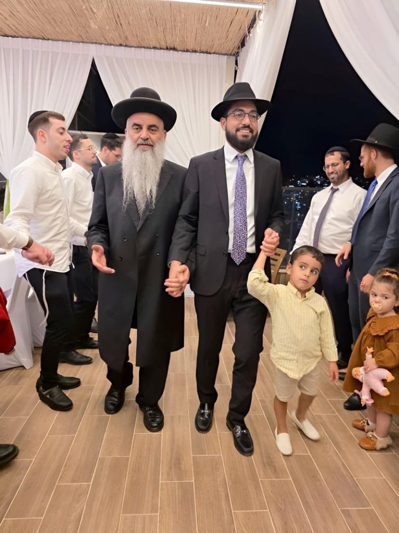 באדיבות המצלם