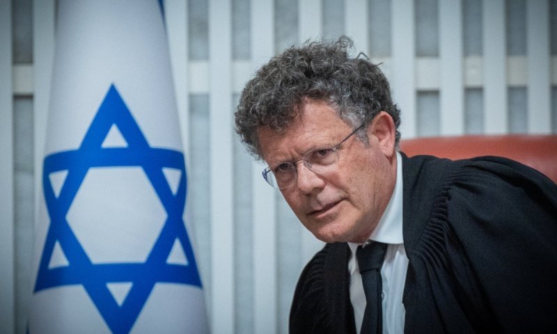 כמעט כל השופטים, בלי עמית: זה ההרכב בבג"ץ מעצר העריקים