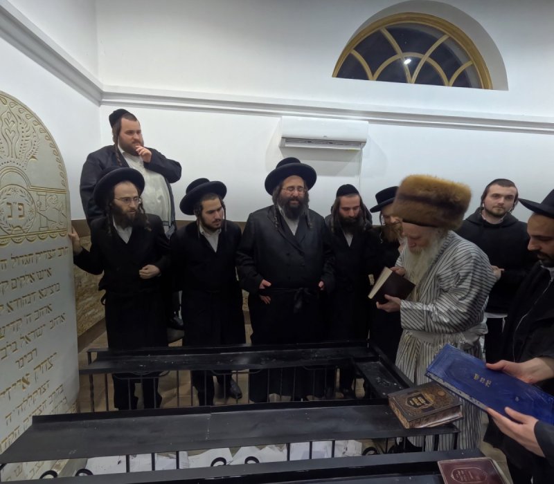 באדיבות המצלם