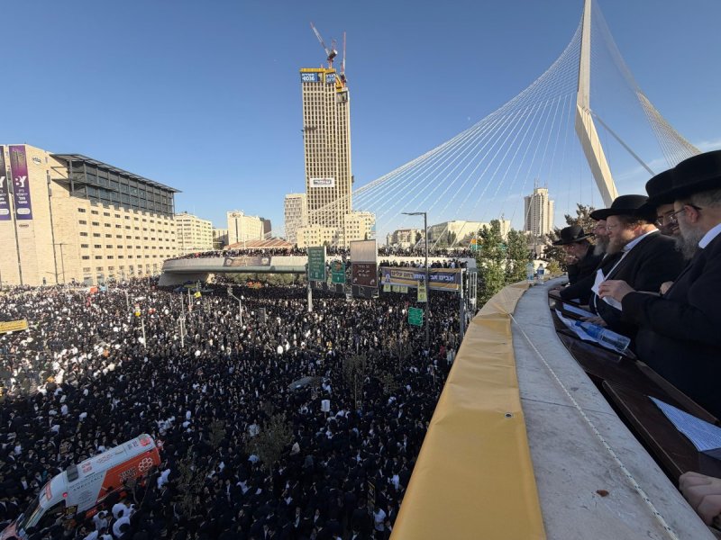 דניאל נפוסי ודוד מנדלסון