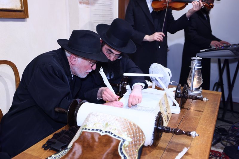 באדיבות המצלם