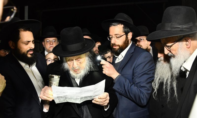 נכדו של ראש הישיבה התחתן במתחם התת קרקעי במכנובקא בעלזא