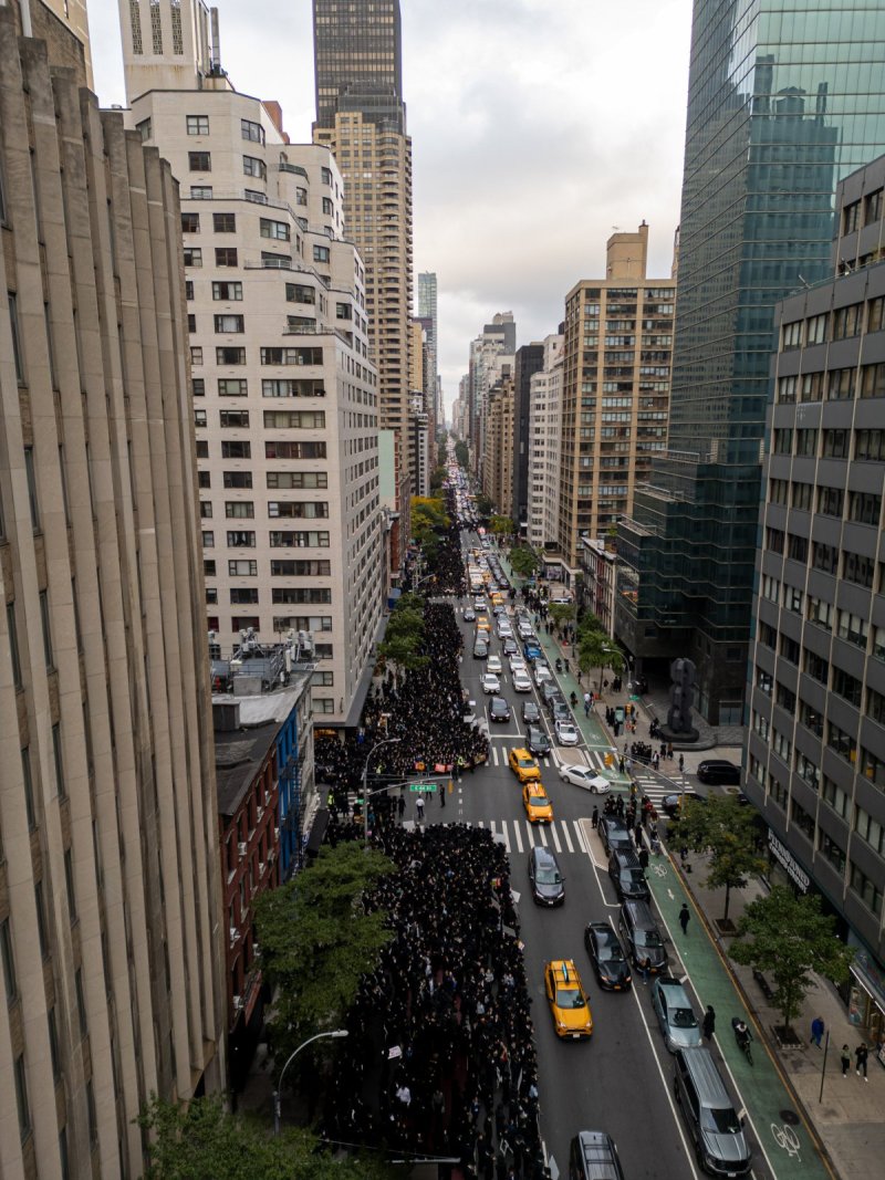 האחים לאנטשעווסקי, אברומי בלום, ד. ה. כרם, אייזיק. י, Clear shot