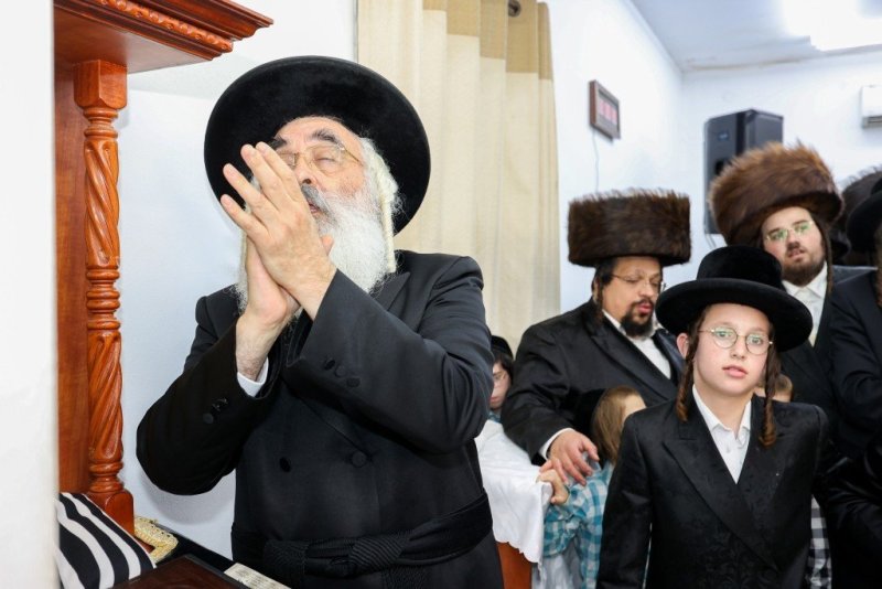 באדיבות המצלם
