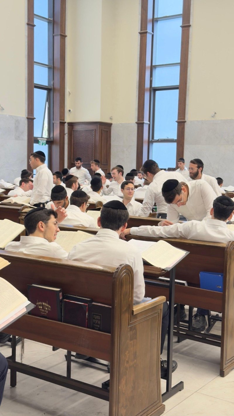 באדיבות המצלם