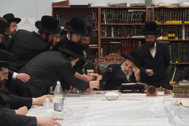 באדיבות המצלם