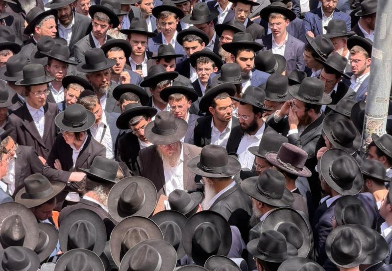 באדיבות המצלם