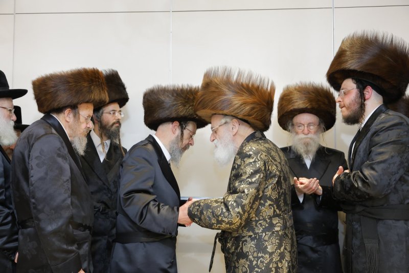 ב. מיכאלי וא.שטול