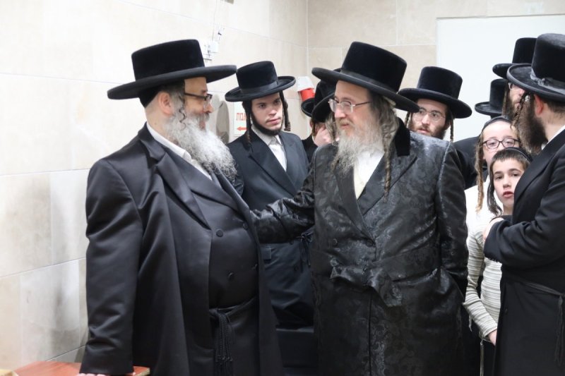 באדיבות המצלם