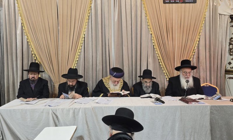 גדולי ישראל התכנסו בישיבת המקובלים למעמד תפילת פיטום הקטורת