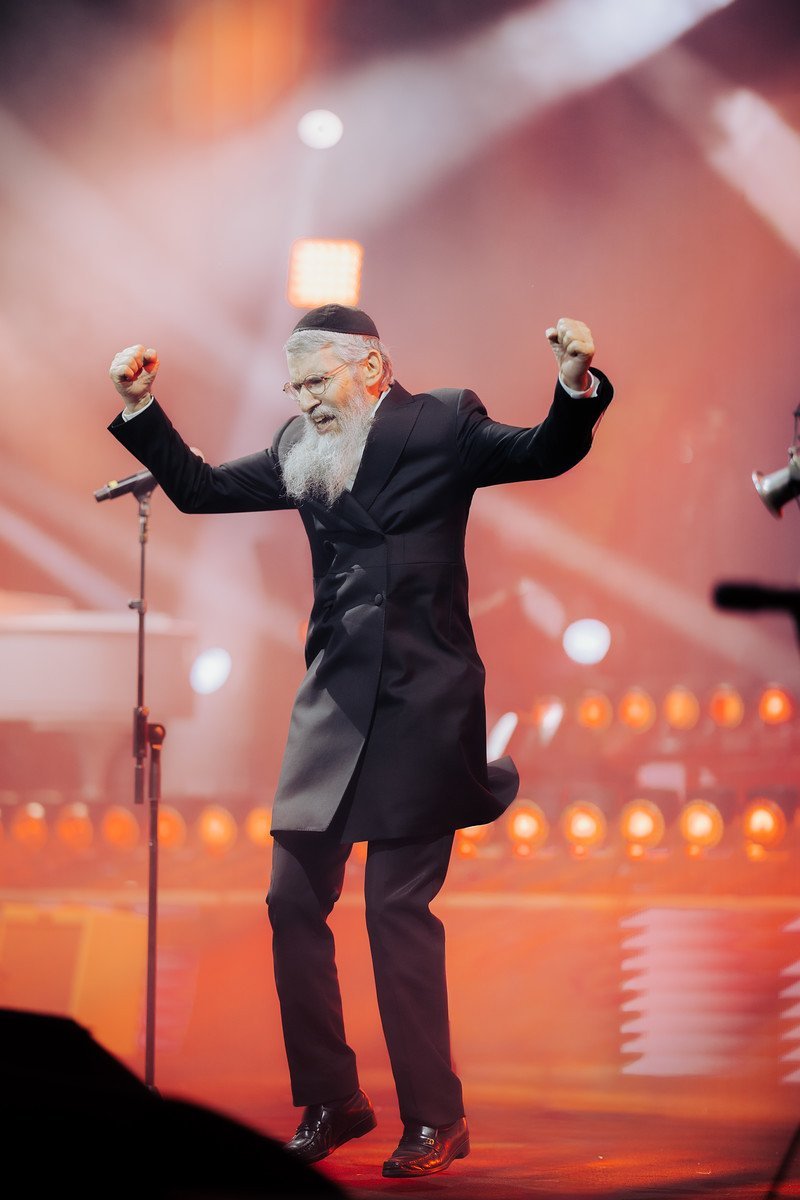 יעקב סגל, נתנאל בריזק ומנדי טויטו