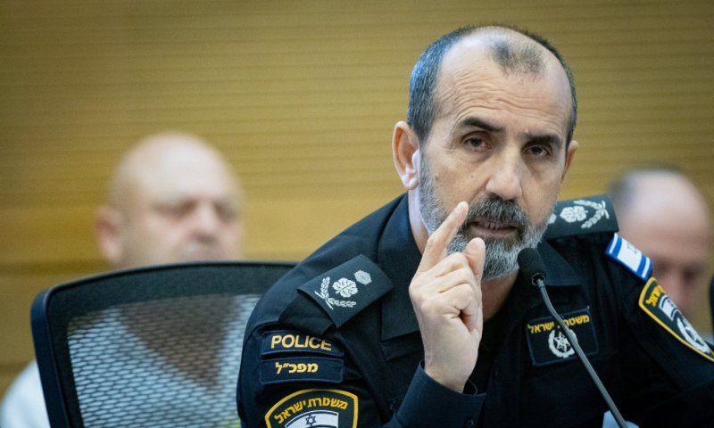 המפכ"ל ייפגש עם ראשי הערים חרדיות - והורה לבחון את ההנחיה הנפיצה 